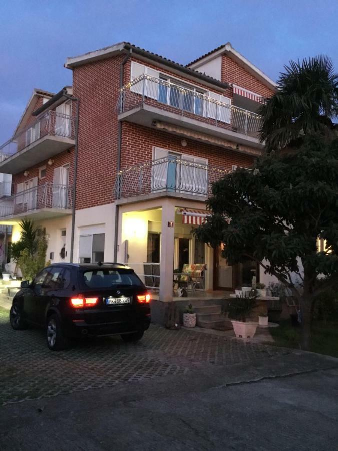 Apartments More Pirovac Extérieur photo